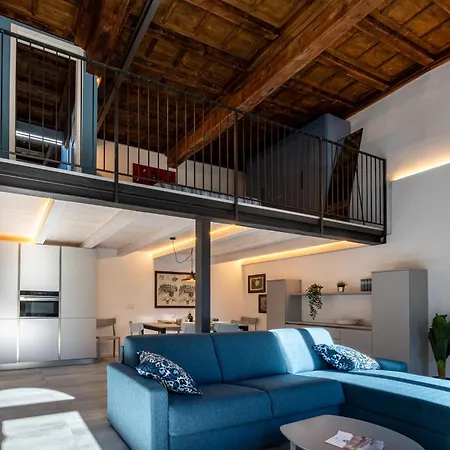 New 2024 - Ancient - Where Classic Style Meets Modern Design And Comforts - Larihome A40 Apartment