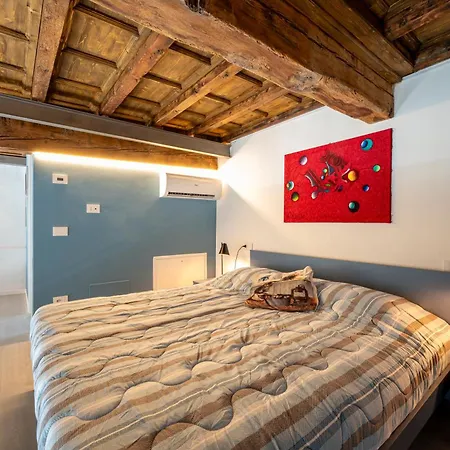 New 2024 - Ancient - Where Classic Style Meets Modern Design And Comforts - Larihome A40 Apartment Gravedona