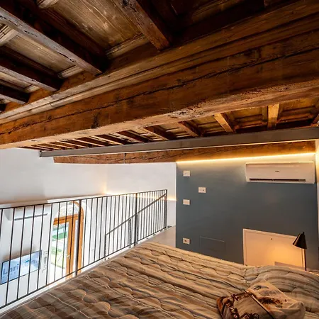 New 2024 - Ancient - Where Classic Style Meets Modern Design And Comforts - Larihome A40 Apartment *