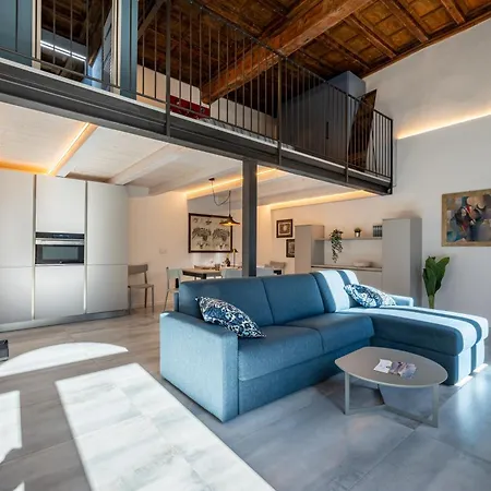 New 2024 - Ancient - Where Classic Style Meets Modern Design And Comforts - Larihome A40 * Gravedona