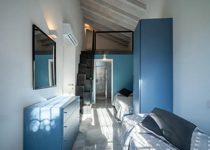 New 2024 - Ancient - Where Classic Style Meets Modern Design And Comforts - Larihome A40 Gravedona