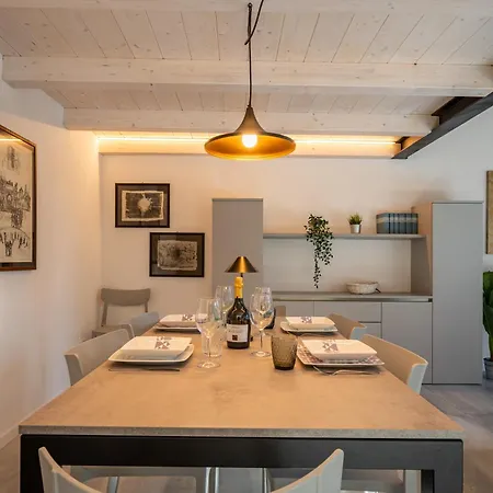 New 2024 - Ancient - Where Classic Style Meets Modern Design And Comforts - Larihome A40